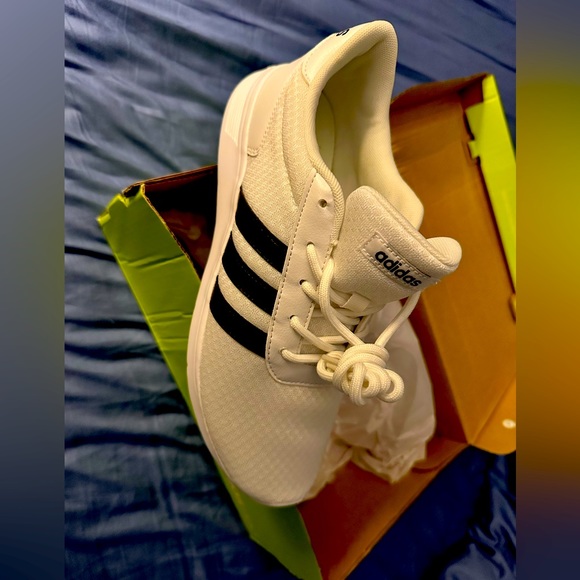 Adidas Lite Racer. NIB. Cloud foam and very light on feet. - Picture 1 of 3